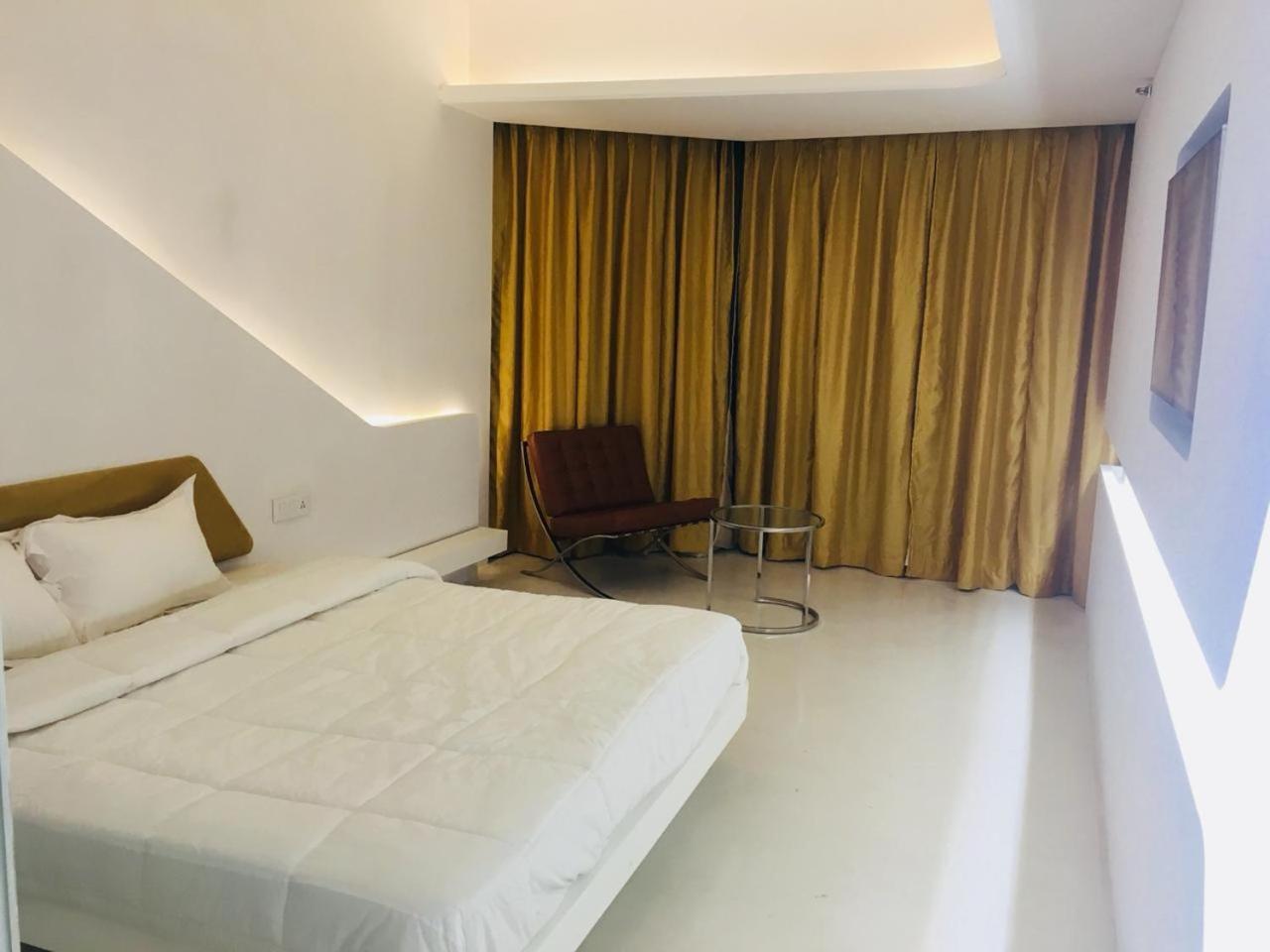 Ramaya Hotel Rohtak Dış mekan fotoğraf
