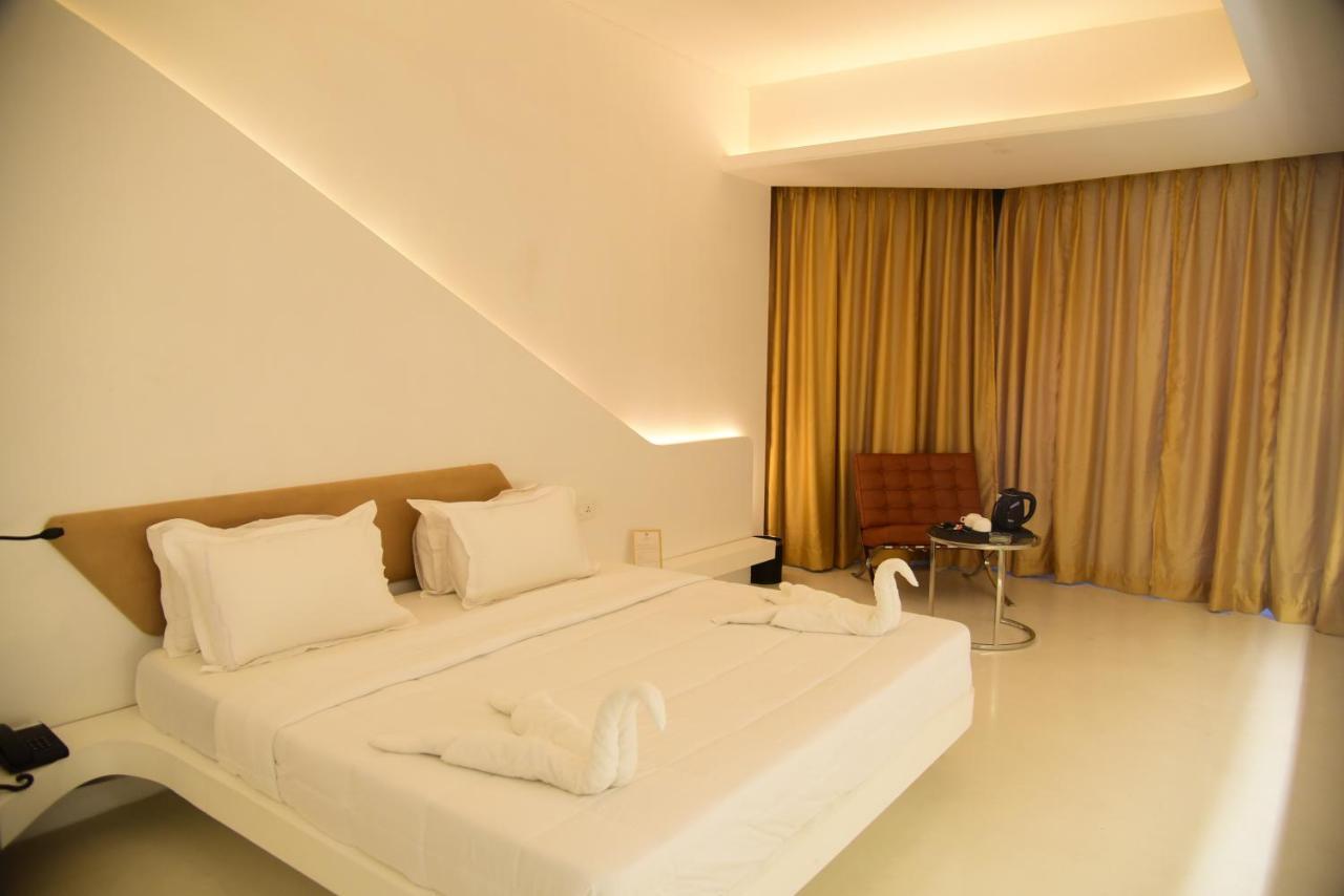 Ramaya Hotel Rohtak Dış mekan fotoğraf
