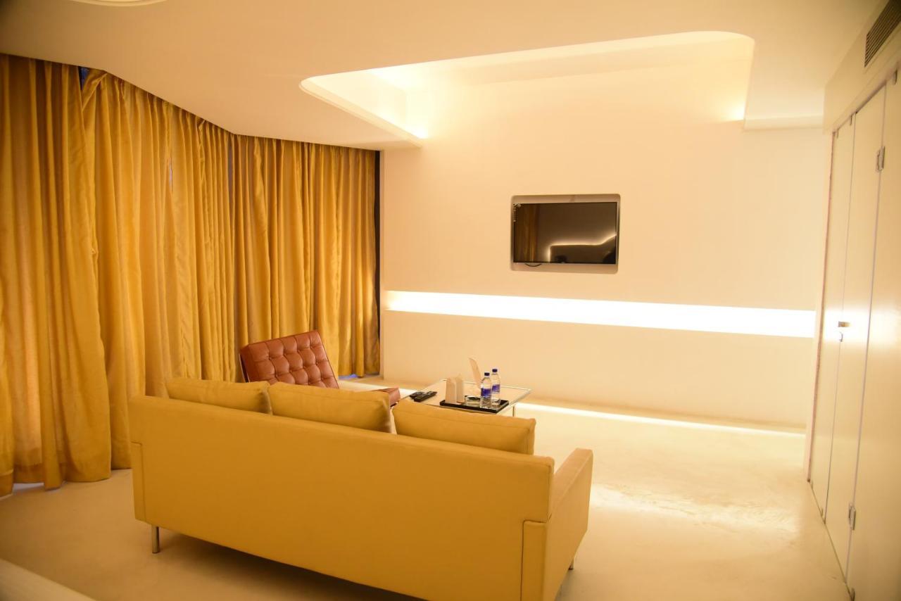 Ramaya Hotel Rohtak Dış mekan fotoğraf